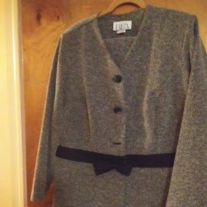 Grey 3 button 2 piece skirt set, 20W